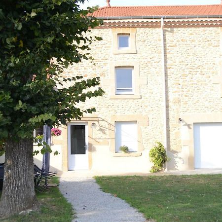 Gite Les Pins Montchenu 외부 사진